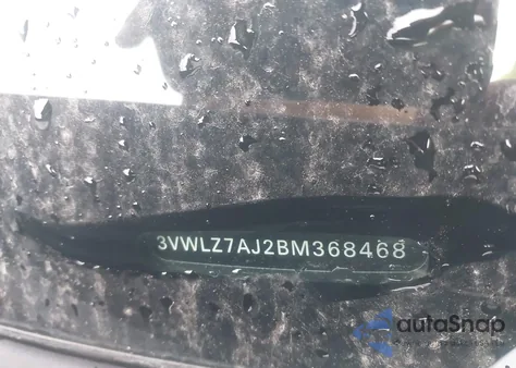 2011 Volkswagen Jetta 2.5L Sel from USA, damaged, VIN 3VWLZ7AJ2BM368468